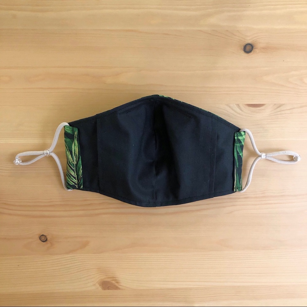 2 for 25$ Custom Handmade Face Mask / Black Liner - Picture 2 of 11